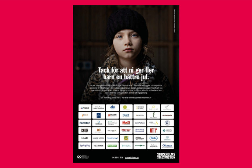 Helsidesannons ur Dagens Nyheter. Ett ledset barn på bild samt logotyper till omkring 50 företag som donerat pengar till Stockholms stadsmission.